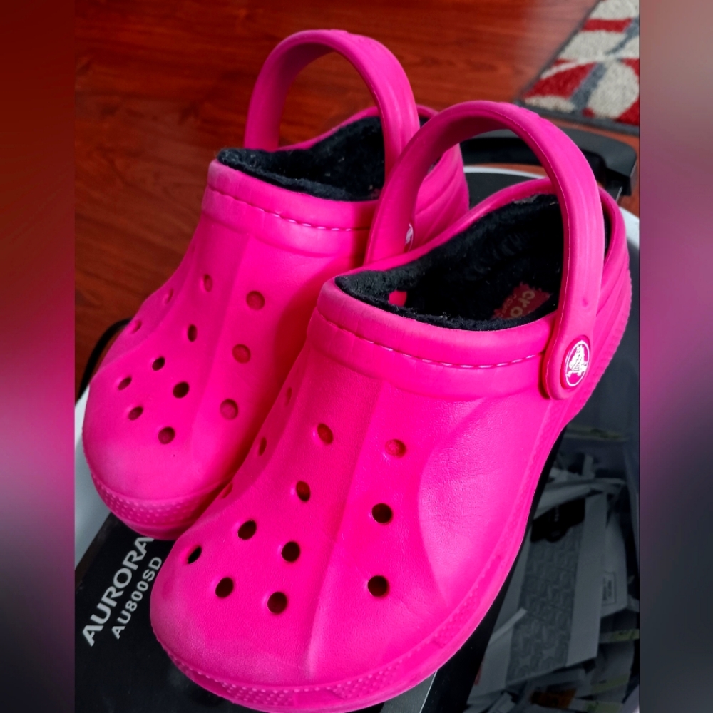 SOLD!! PINK FUZZY CROCS!! SIZE 12 C 13